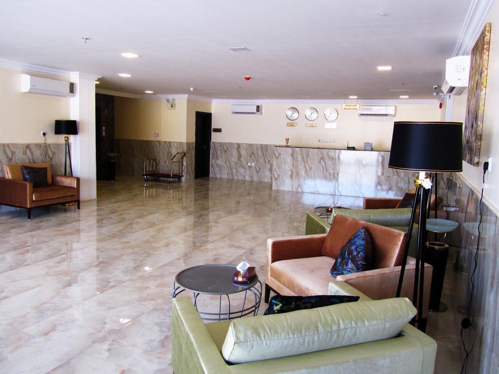 Jw Inn Hotel Nadinah Eksteriør billede