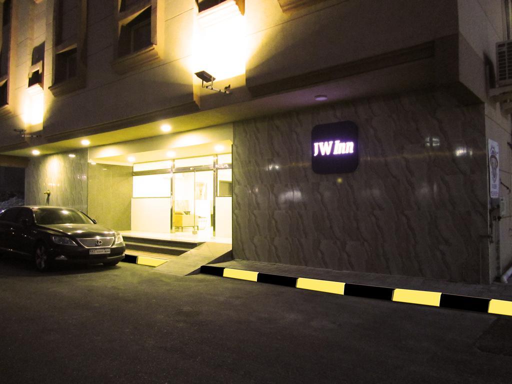 Jw Inn Hotel Nadinah Eksteriør billede