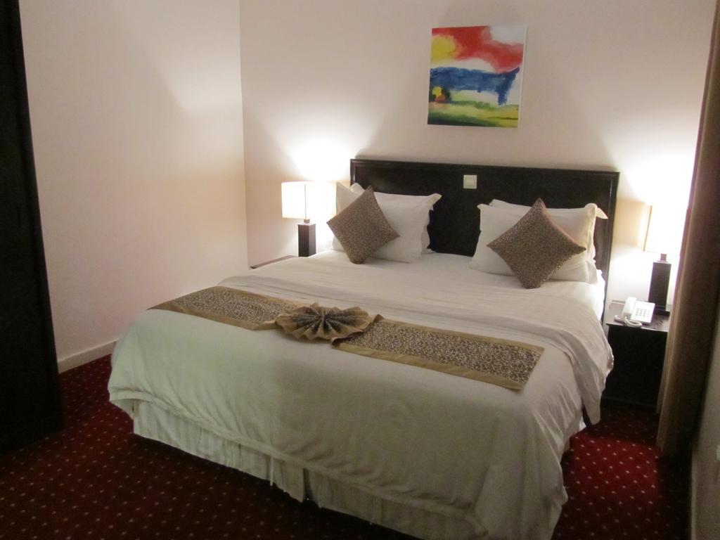 Jw Inn Hotel Nadinah Eksteriør billede