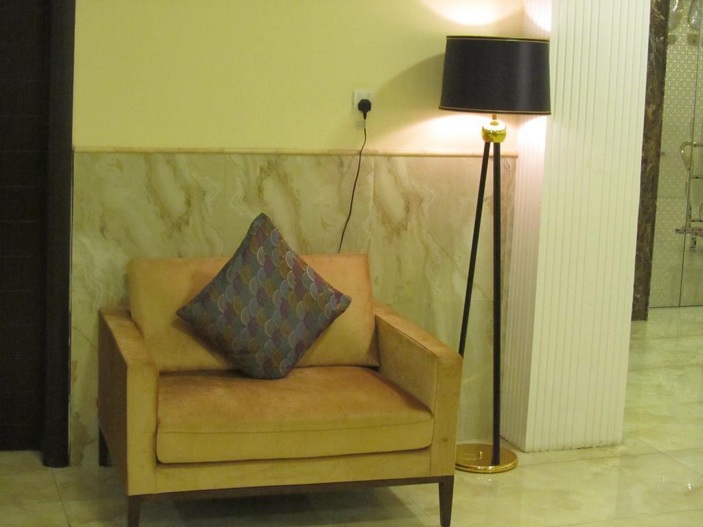 Jw Inn Hotel Nadinah Eksteriør billede