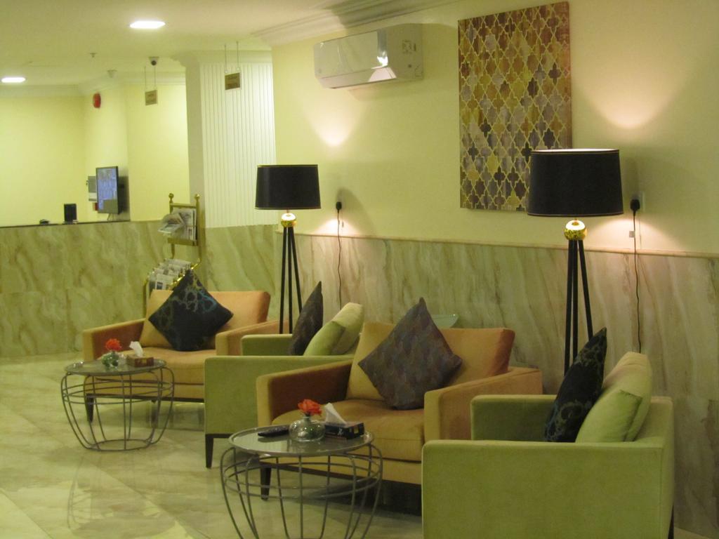 Jw Inn Hotel Nadinah Eksteriør billede