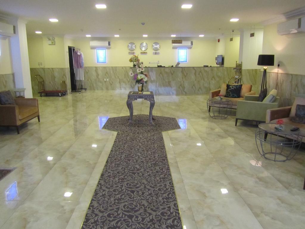 Jw Inn Hotel Nadinah Eksteriør billede